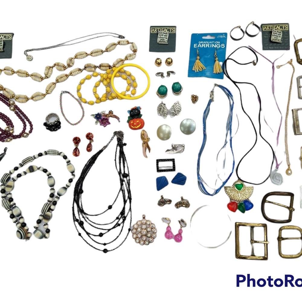 "Not so mystery" lot of Vintage & Modern Jewelry, brooches & buckles